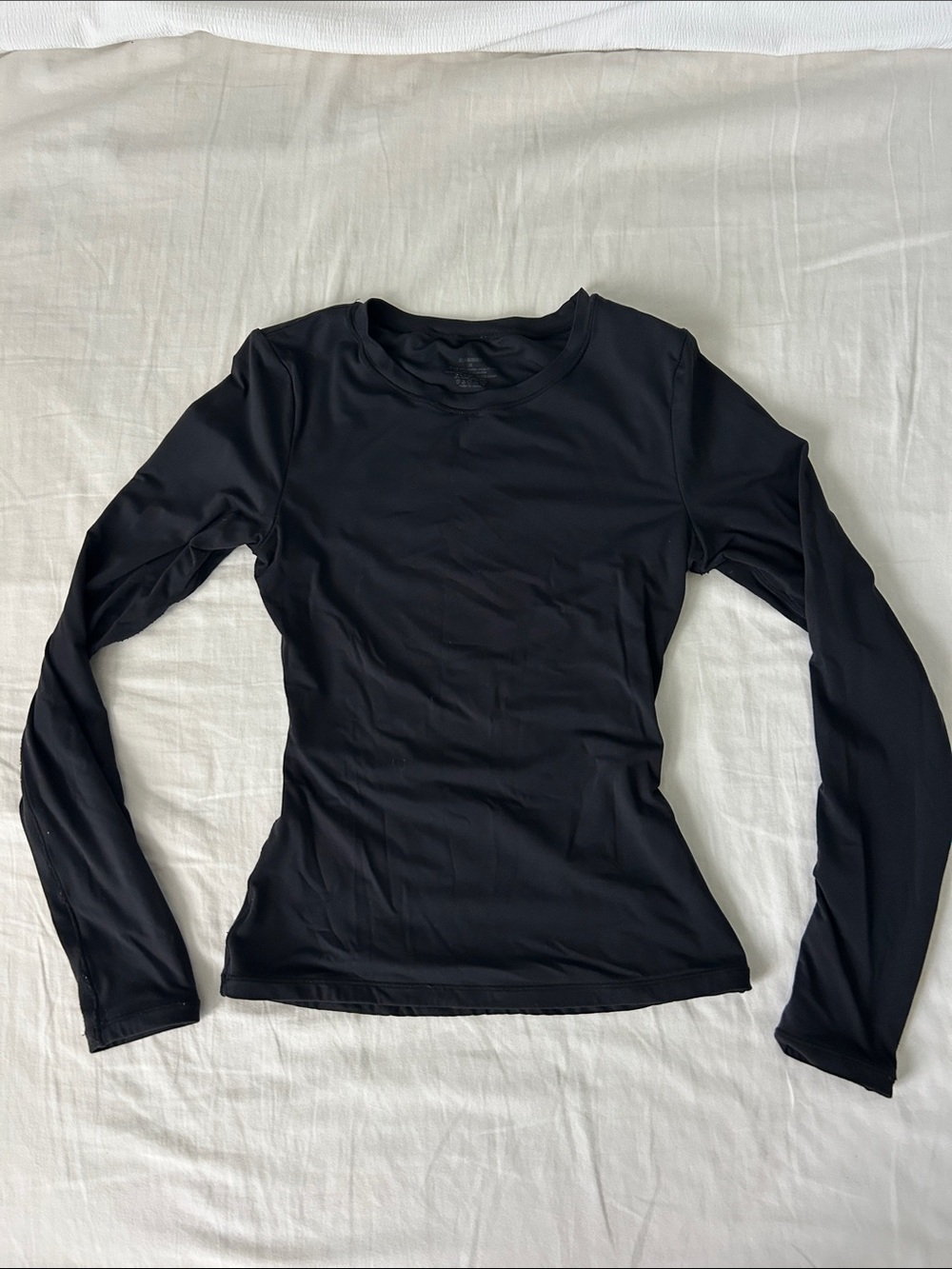 Women’s Long-Sleeve Basic Crew Neck Top - Black